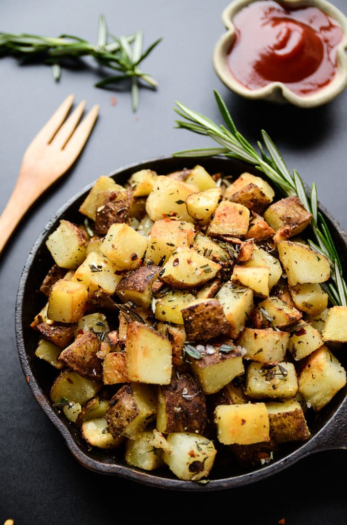 Crispy Vegan Breakfast Potatoes with Garlic-Herb Oil - Blissful Basil ...