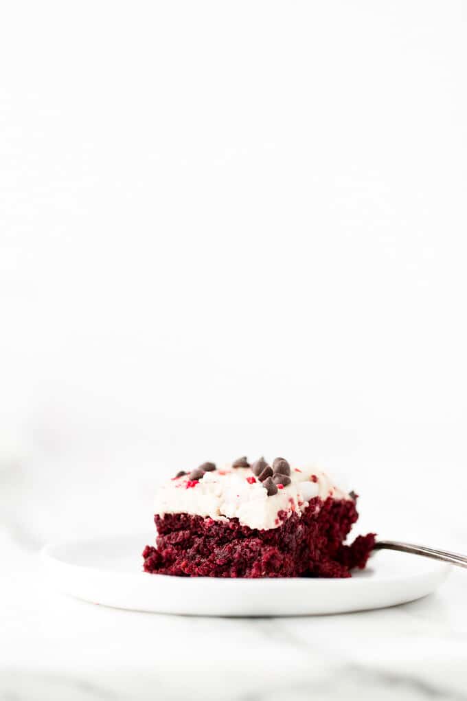 Chocolate Beet Cake With Raspberry Frosting [Vegan, Raw, Gluten-Free] - One  Green Planet